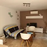 Reva Апартаменты *